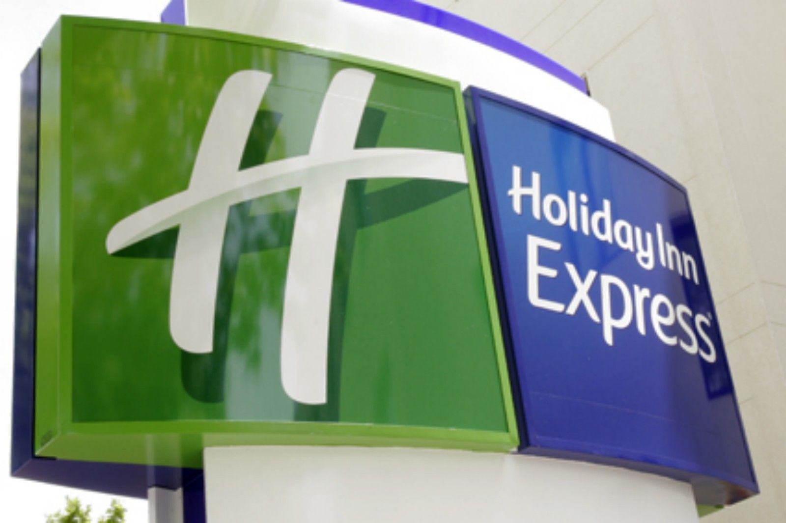 Holiday Inn Express Campo De Gibraltar-Barrios By Ihg Лос Бариос Екстериор снимка