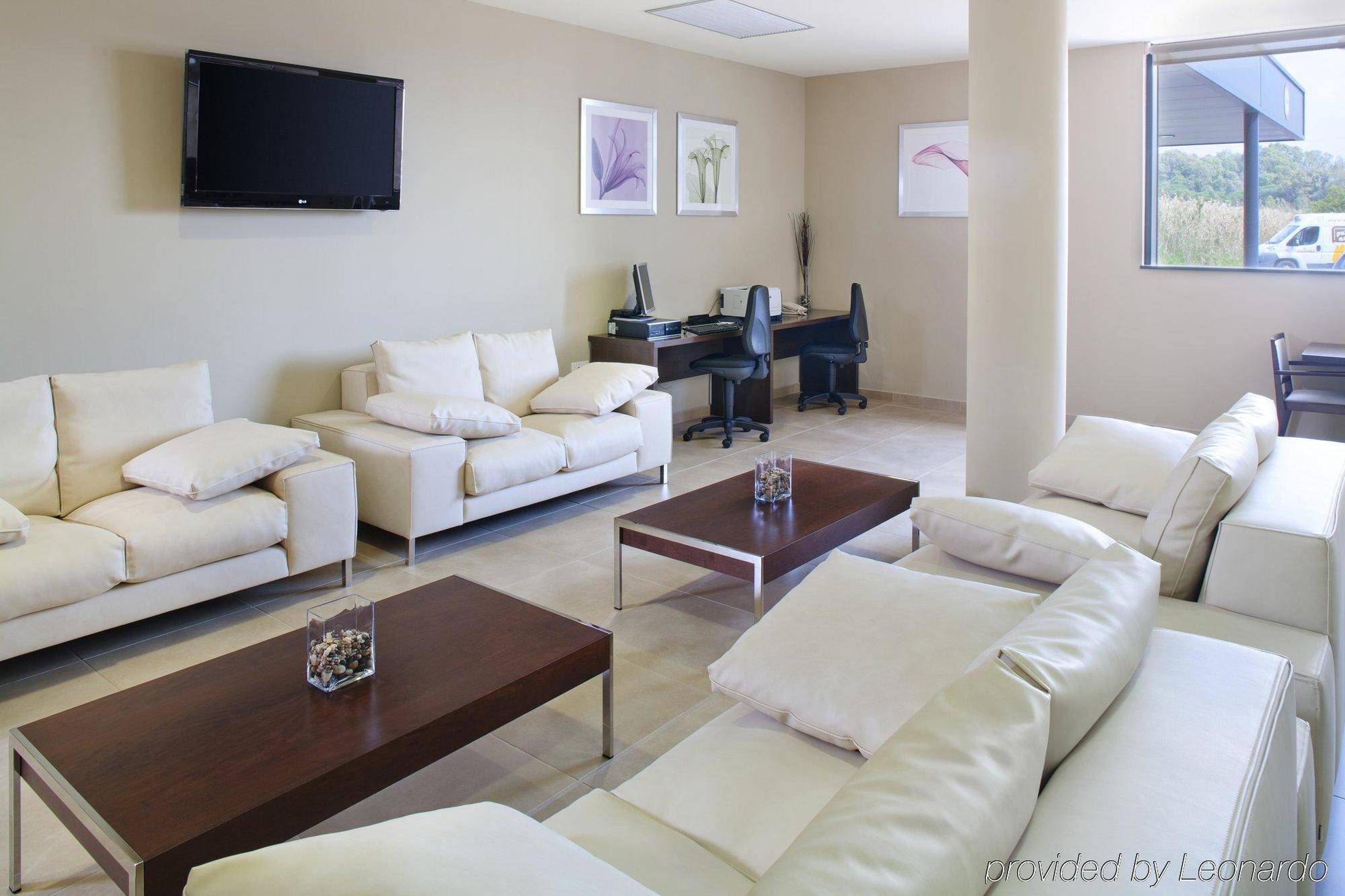 Holiday Inn Express Campo De Gibraltar-Barrios By Ihg Лос Бариос Стая снимка