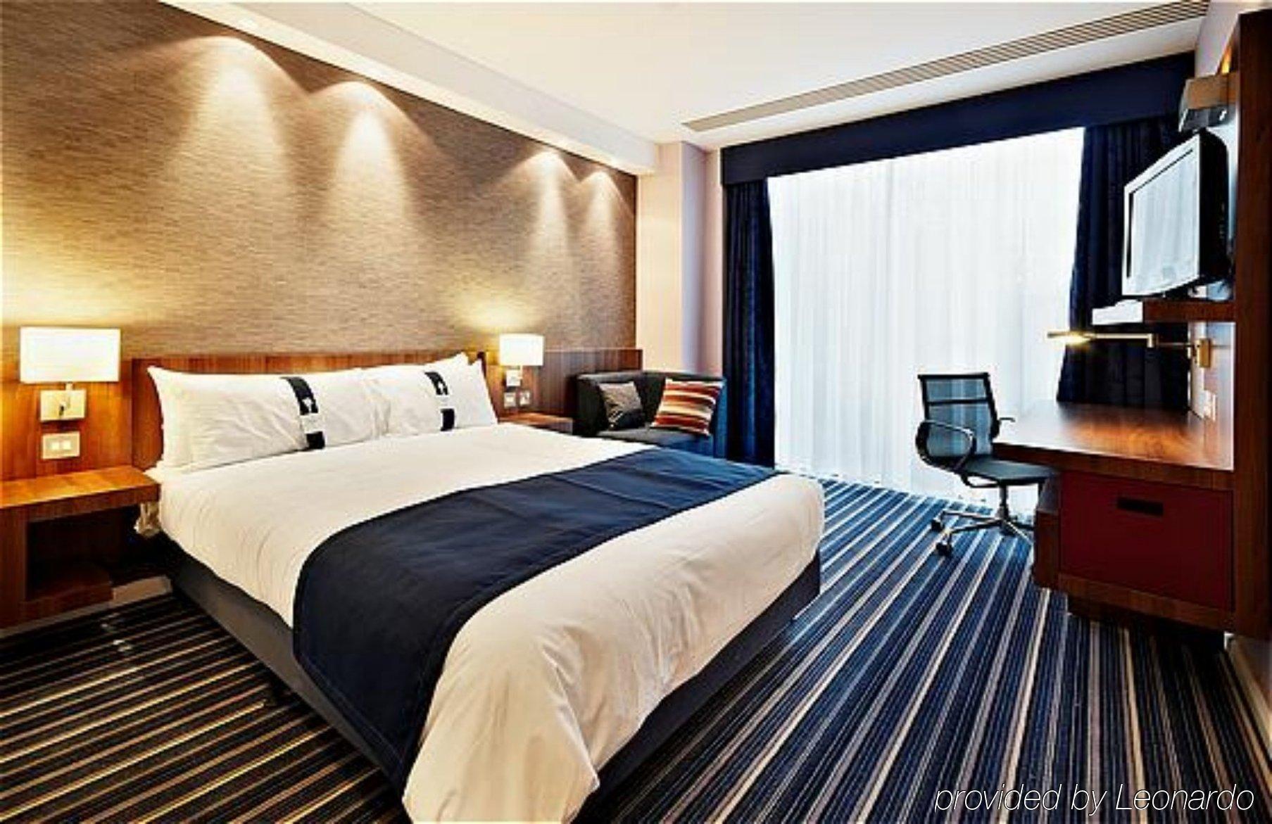 Holiday Inn Express Campo De Gibraltar-Barrios By Ihg Лос Бариос Стая снимка