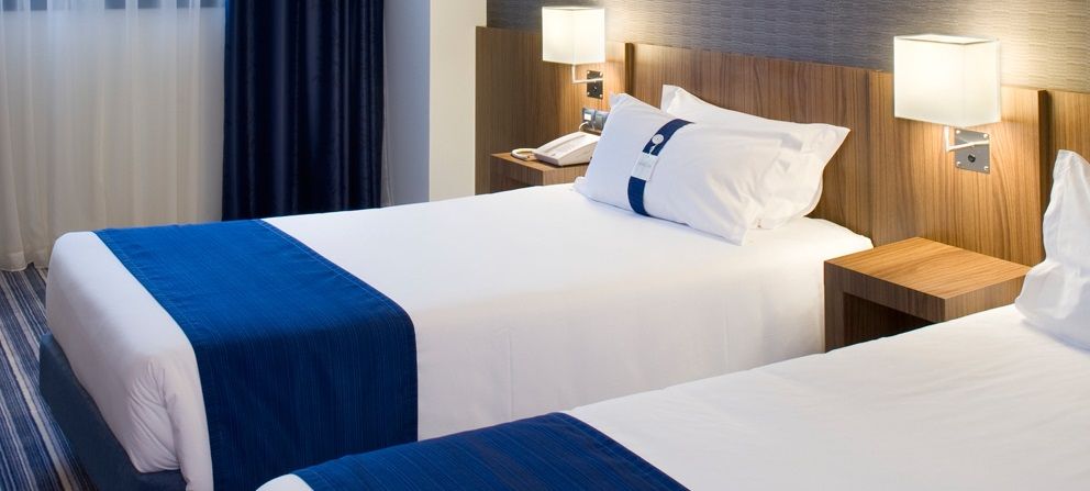 Holiday Inn Express Campo De Gibraltar-Barrios By Ihg Лос Бариос Екстериор снимка