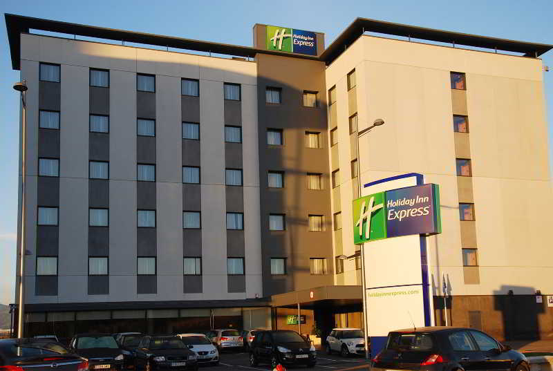 Holiday Inn Express Campo De Gibraltar-Barrios By Ihg Лос Бариос Екстериор снимка